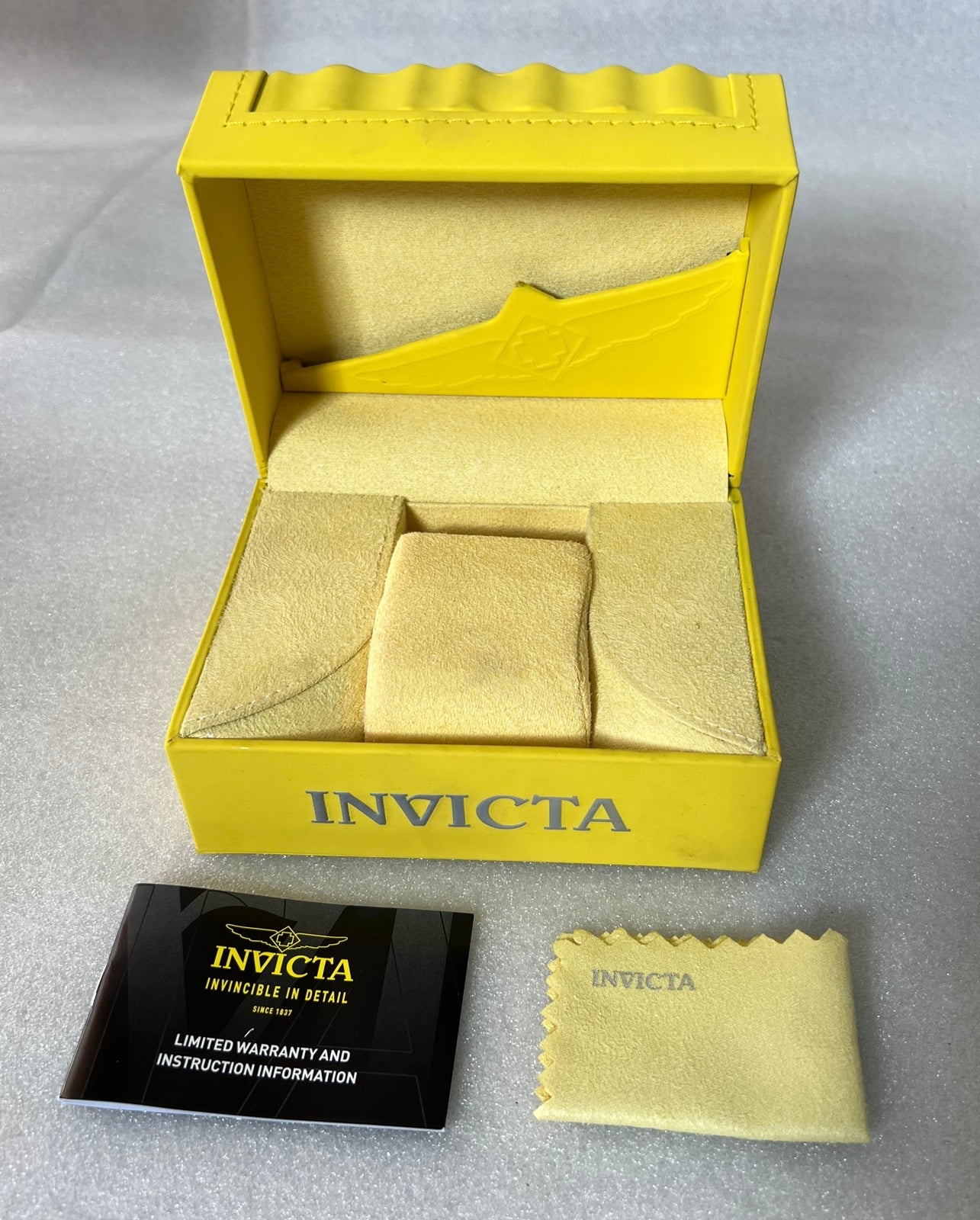 Unisex Invicta Z18FU120 Watch Box, Yellow Color Presentation Box